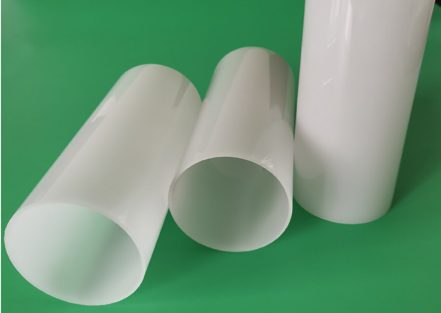 Une des raisons de la décoloration du tube en polycarbonate