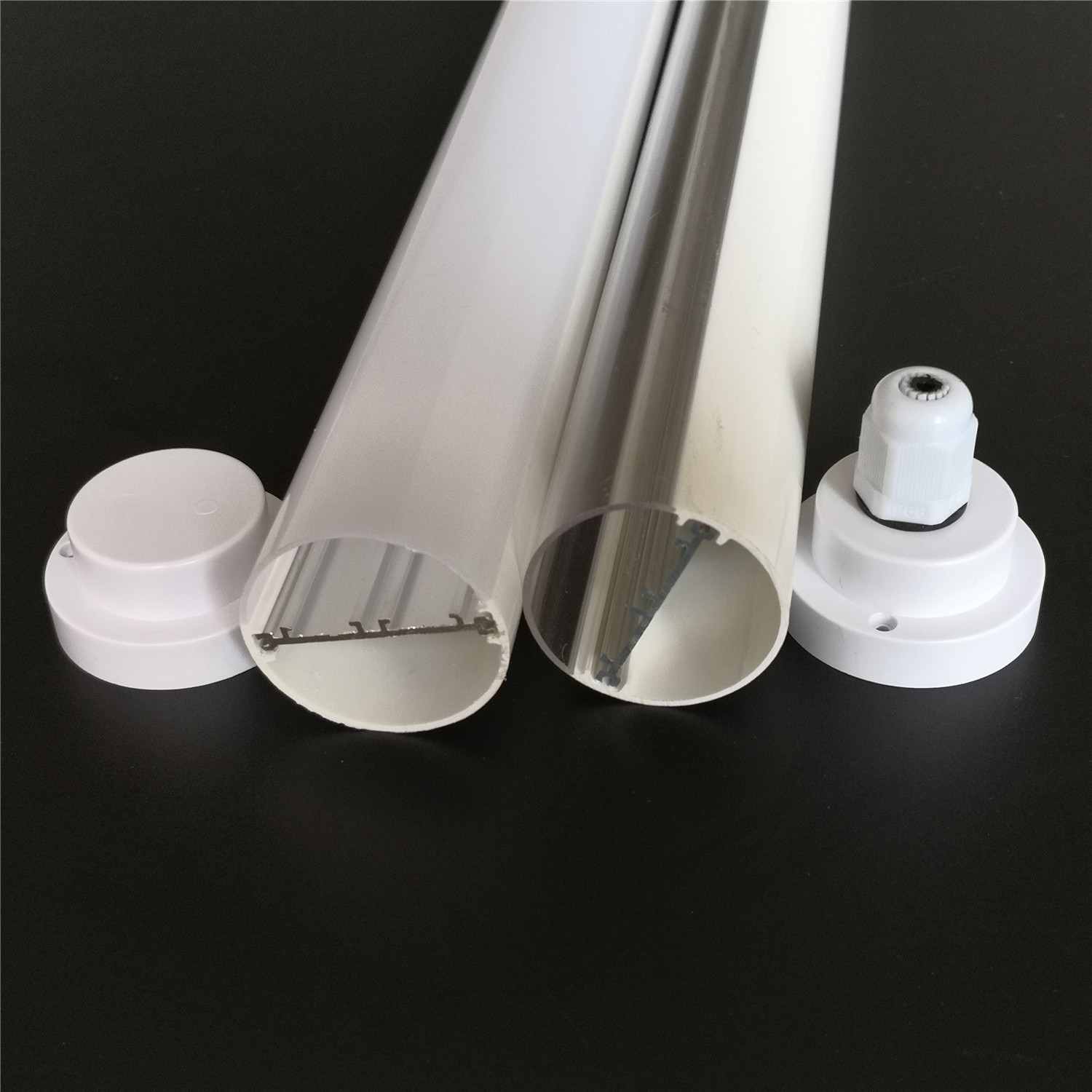Avantages clés du boîtier à tube LED IP65 dans l'éclairage des plantes