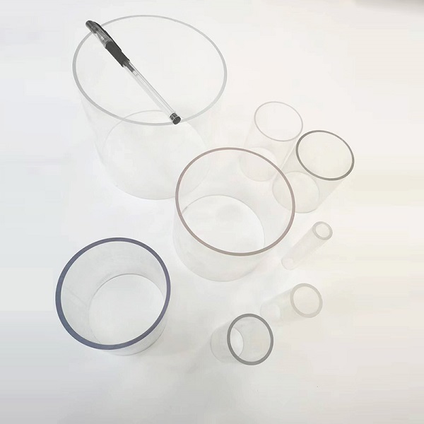 Traitement de surface des tubes en polycarbonate.