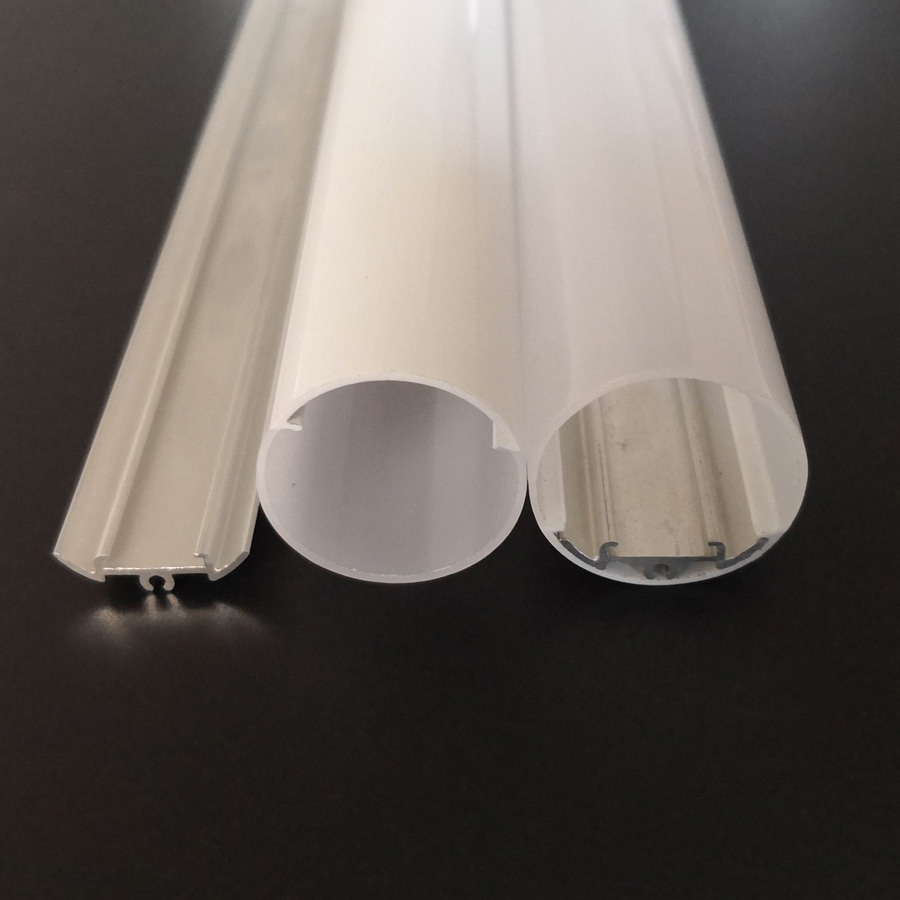 Boîtier de tube en plastique à LED